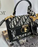 کیف مجلسی دخترانه دستی و دوشی زنانه مارک dior اسپرت روزانه مینی بگ مستر کوالیتی a++