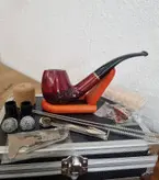 ست پیپ چوبی کد 023 با لوازم و تجهیزات کامل، رنگ قرمز چوب صندل قرمز جعبه فلزی (آلومینیومی) برند(old wood (pipe brown با ارسال رایگان/مناسب کادویی؛هدیه دادن؛اکسسوری....لاکچری،فوق حرفه ای، اصل