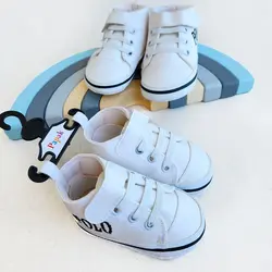 پاپوش سفید طرح پولو | سادگی شیک برای کوچولوی خوش‌استایل شما