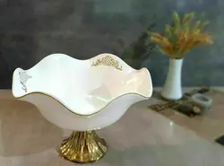 میوه خوری چینی پایه طلایی لب طلا در دوسایز