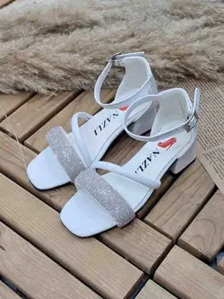 صندل دخترانه نگینی سفید