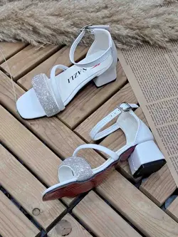 صندل دخترانه نگینی سفید