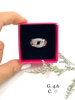 انگشتر نقره زنانه مدل طرح جواهر کد SWA111 - زیورآلات نقره 925 اکسسوری عرضه کننده جواهرات نقره به صورت تک و عمده با بهترین قیمت ها