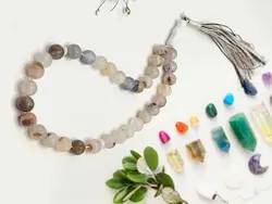 معرفی تسبیح عقیق شجر سفید اصل | نمادی از پاکی، تعادل، و آرام