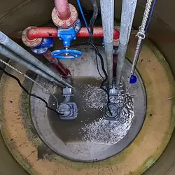 ایستگاه پمپاژ فاضلاب بتنی با پمپ های چینی (لیفت استیشن Concrete)