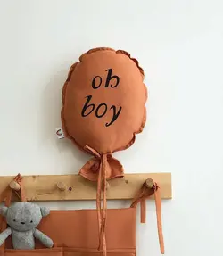 دیوارکوب بادکنک با فونت oh boy