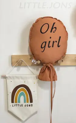 دیوارکوب بادکنک با فونت oh girl