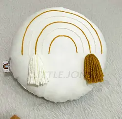 کوسن رنگین کمون دست دوز