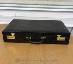 تخته نرد و شطرنج فاخر چوب و صدف همراه با جعبه چرمی _کد:35192