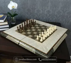 تخته نرد و شطرنج فاخر چوب و صدف همراه با جعبه چرمی _کد:35192