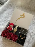باکس کادویی زنانه لاکچری | ست کامل اکسسوری با ساعت، عروسک و گل رز | انتخابی شیک برای روز زن و روز مادر+ ارسال رایگان
