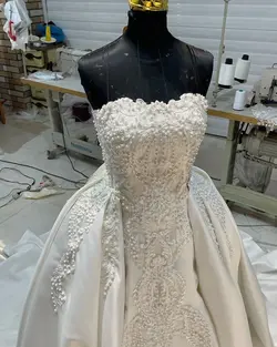 لباس عروس دو دامنه ساتن و حریر  و دانتل ترک کد ۳۷۵