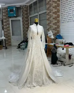 لباس عروس دو دامنه تور و ساتن و دانتل ترک کد ۳۷۸