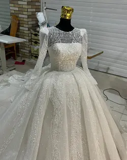 لباس عروس شاین سه کلوش با دانتل پرکار کد ۳۷۴