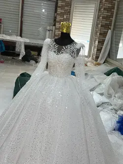 عروس جسمیکو دو کلوش با تزیینات دانتل کد ۴۰9
