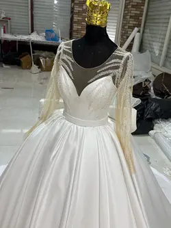لباس عروس ساتن امریکایی کد ۳۹۷