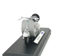 ماکت موتور ویلی مدل Vespa 125CC مقیاس 1:18