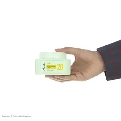 کرم مرطوب کننده لیاشو آلوئه ورا ۲۲۰ میلی لیتر