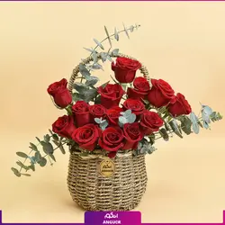 باکس گل رز حصیری ژورنالی زیبا | گلفروشی بین المللی انگور