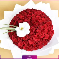 دسته گل رز ولنتاین ژورنالی خاص | گلفروشی بین المللی انگور