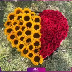 خرید آنلاین باکس قلبی آفتابگردان و رز قرمز، گلفروشی آنلاین انگور