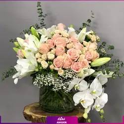 خرید اینترنتی دسته گل همراه با گلدان شیشه ای | گلفروشی آنلاین انگور