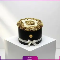 خرید آنلاین باکس گل رز طلایی حروف | گل فروشی آنلاین انگور