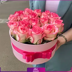 خرید آنلاین باکس گل 17 شاخه رز لب صورتی | گل فروشی آنلاین انگور