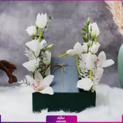 باکس گل با هدیه (گوشی موبایل اپل مدل iPhone 13 CH) | انگور