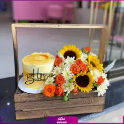 سفارش آنلاین دسته گل رز قرمز به همراه کیک (20 شاخه) | انگور