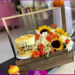 سفارش آنلاین دسته گل رز قرمز به همراه کیک (20 شاخه) | انگور