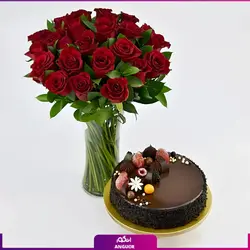 سفارش دسته گل رز قرمز به همراه کیک شکلاتی، انگور