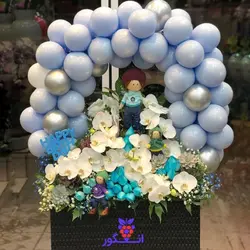 سفارش اینترنتی باکس گل تولد نوزاد پسر | گل فروشی آنلاین انگور