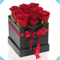 خرید باکس گل رز کوچک و به یادماندنی با یک دنیا عشق از گل فروشی آنلاین انگور