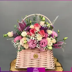 خرید سبد سفید با گل رز قرمز 🌹همراه با ارسال و تحویل| سایت انگور