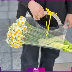 دسته گل نرگس و رز با تزئین خاص و لاکچری و قیمت شگفت انگیز
