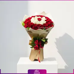 دسته گل رز سفید و قرمز مناسب برای عاشقانه های شما | انگور گلفروشی آنلاین