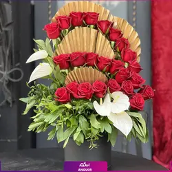 سفارش انلاین باکس گل رز ویکتوریا، ویژه مناسبتهای عاشقانه |گلفروشی انگور