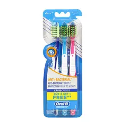 مسواک Oral-B-CrissCross-Anti-Bacterial پک سه عددی