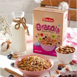 گرانولا روزانه بادام و مویز