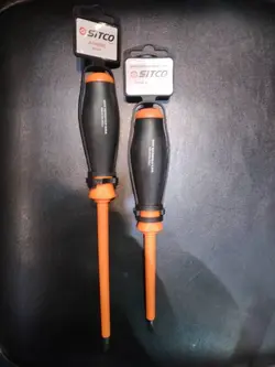 پیچ گوشتی عایق