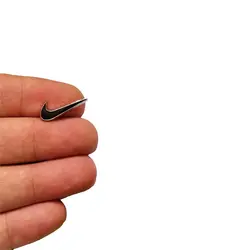 گل سینه فلزی نایک