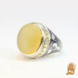 انگشتر فیلی سیاه قلم نگین عقیق زرد یمنی