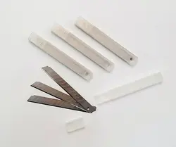 تیغ کاتر کوچک