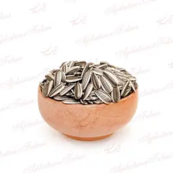 تخمه آفتابگردان دور سفید خام