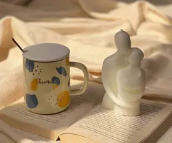 ماگ درب دار با قاشق طرح بهاری