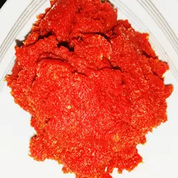 رب گوجه فرنگی خانگی طبیعی (شیشه 700 گرم)