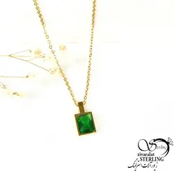 گردنبند استیل نگین سبز مربع طرح زمرد