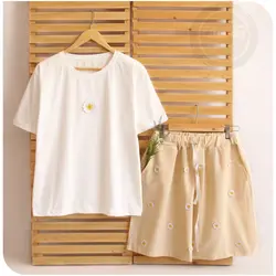 تیشرت و شلوارک بابونه برجسته