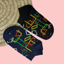 جوراب طرح هندسی